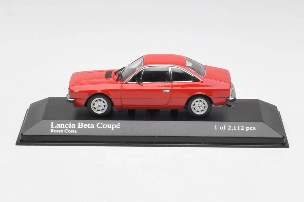 车型 1:43 Lancia Beta Coupe 红色 Minichamps