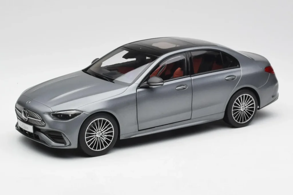 车型 1:18 Mercedes C-Class W206 Designo Selenite Grey Magno NZG