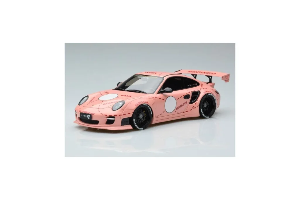 โมเดลรถ 1:18 Porsche 911 997 Liberty Walk Pink Pig GT Spirit (มือสอง)