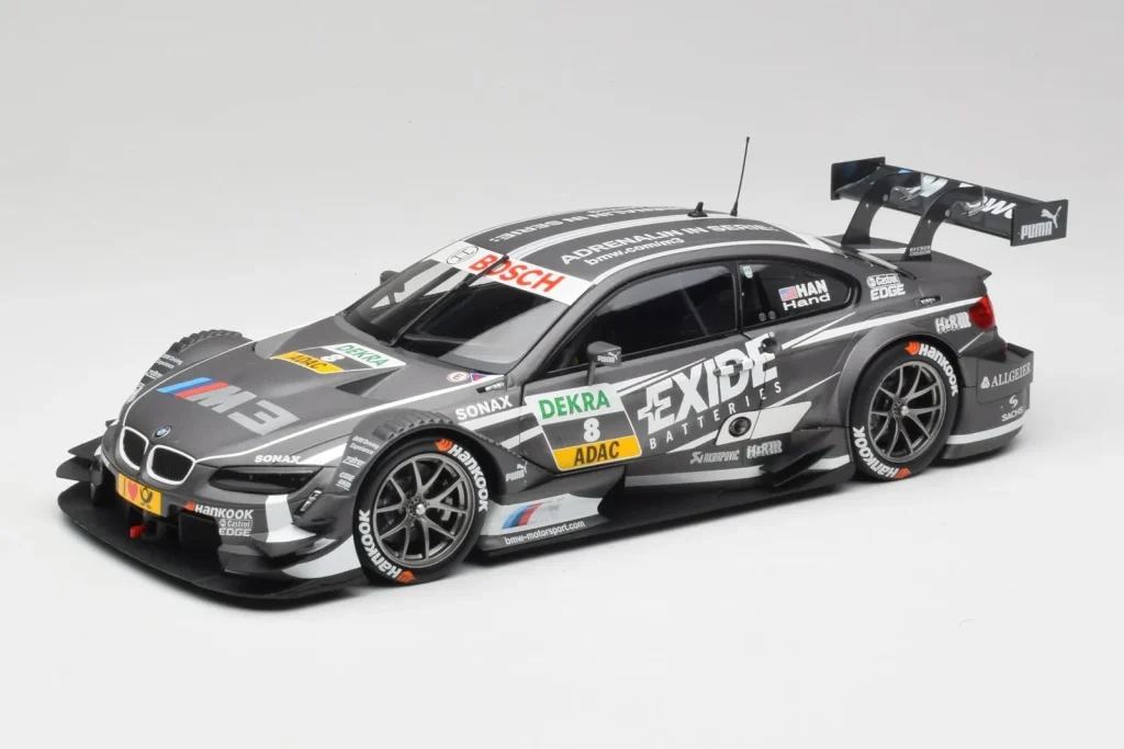 车型 1:18 BMW M3 E92 #8 BMW Team RBM J. Hand DTM 年 2013 Minichamps