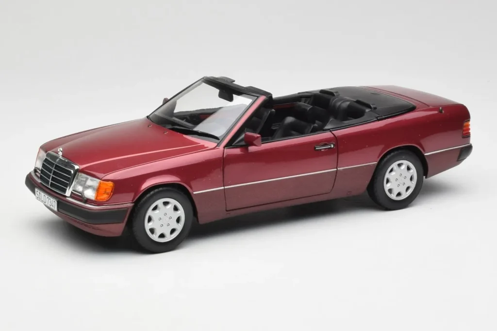 Model 1:18 Mercedes 300CE-24 A124 Cabriolet Almandine metallic red Norev