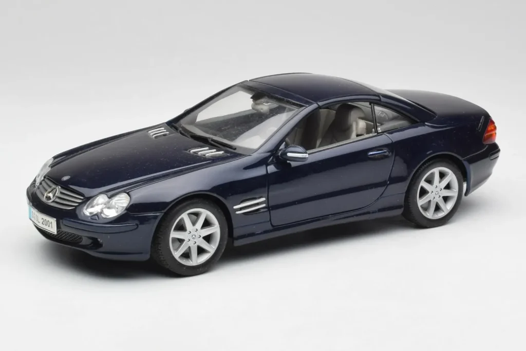 Model 1:18 Mercedes SL 500 R230 blue Maisto