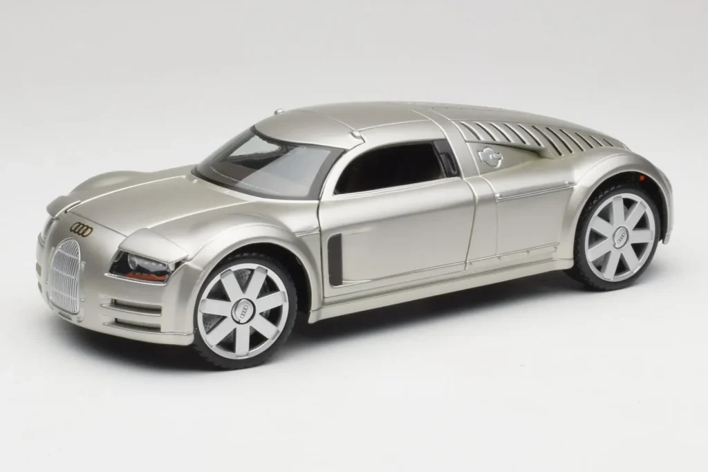 โมเดลรถ 1:18 Audi Rosemeyer สีเงิน Maisto [31625] (มือสอง)