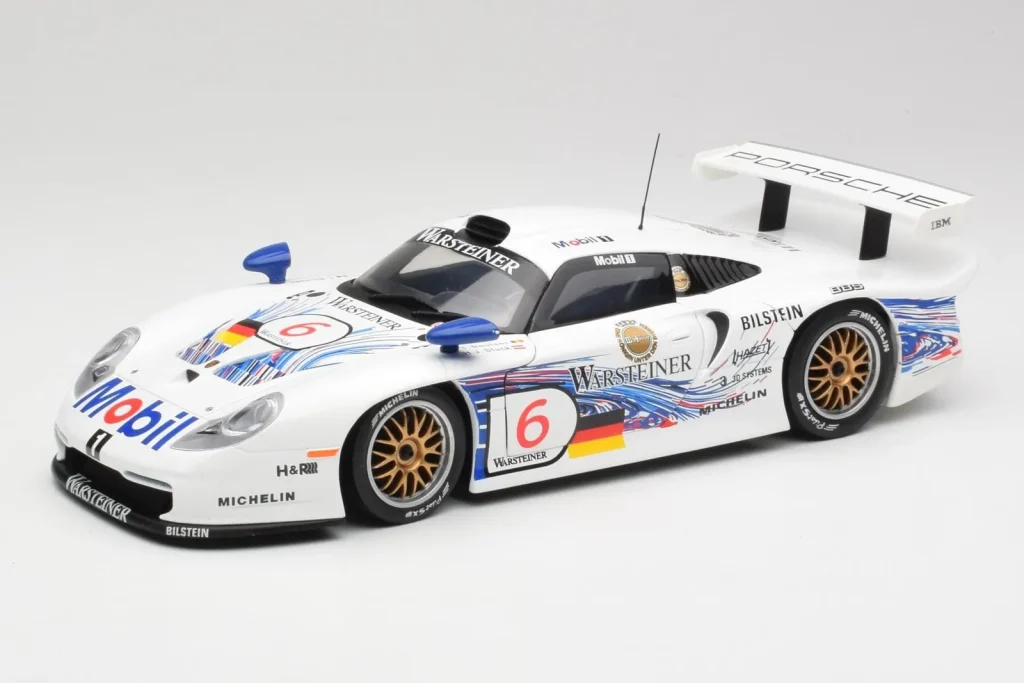 โมเดลรถ 1:18 Porsche 911 GT1 #6 T. Boutsen / H-J. Stuck ปี 1997 UT Models (มือสอง)