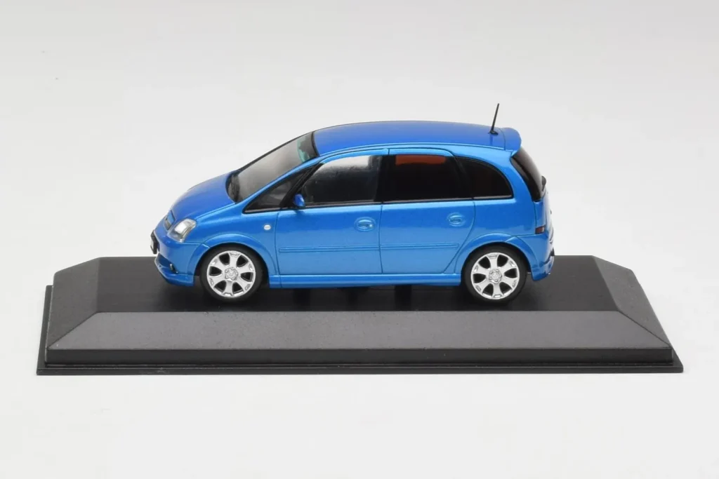 Model 1:43 Opel Meriva OPC Arden blue Minichamps