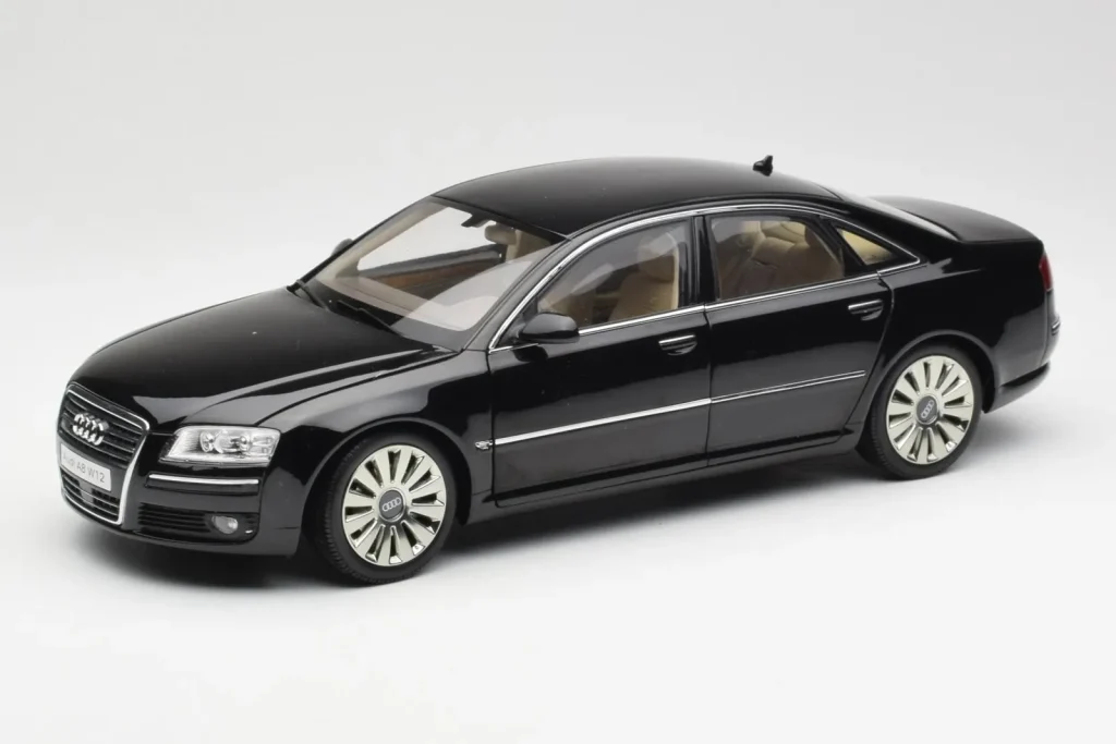 โมเดลรถ 1:18 Audi A8 D3 W12 สีดำ Kyosho [09212BK] (มือสอง)