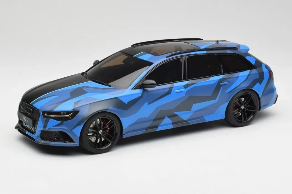 โมเดลรถ 1:18 Audi RS6 C7 Avant GMK Blue & Black GT Spirit (มือสอง)