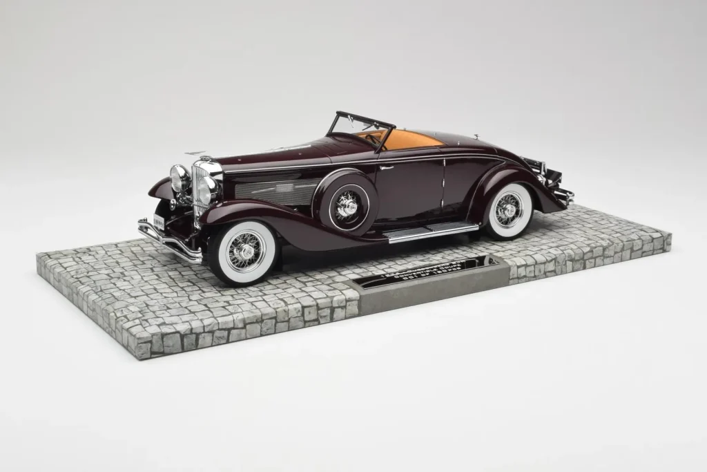 Model 1:18 Duesenberg SJN Convertible Coupe Burgundy Minichamps