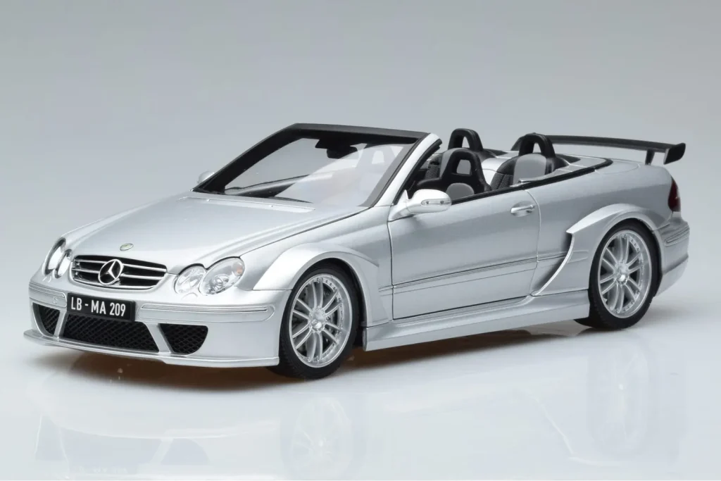 Model 1:18 Mercedes CLK DTM AMG W209 Cabriolet silver Kyosho