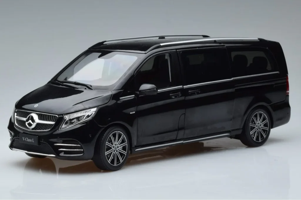 Model 1:18 Mercedes V-Class W447 V260L Black OEM