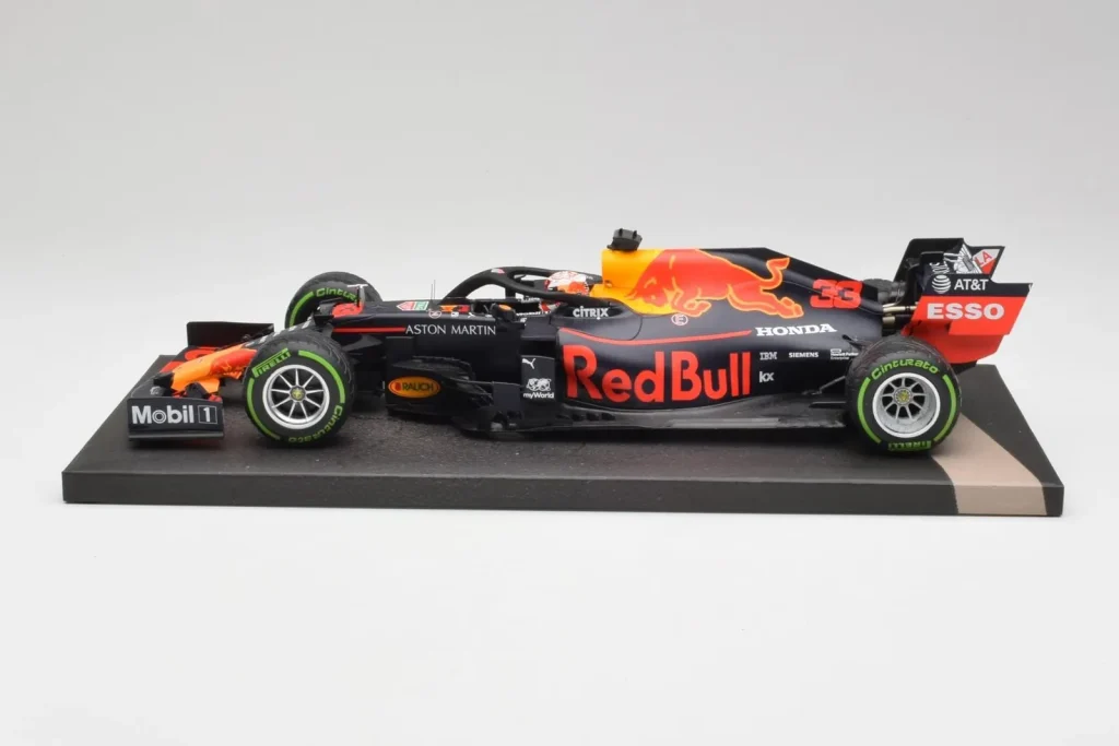 车型 1:18 Red Bull RB15 #33 M. Verstappen German GP Winner Wet 年 2019 Minichamps