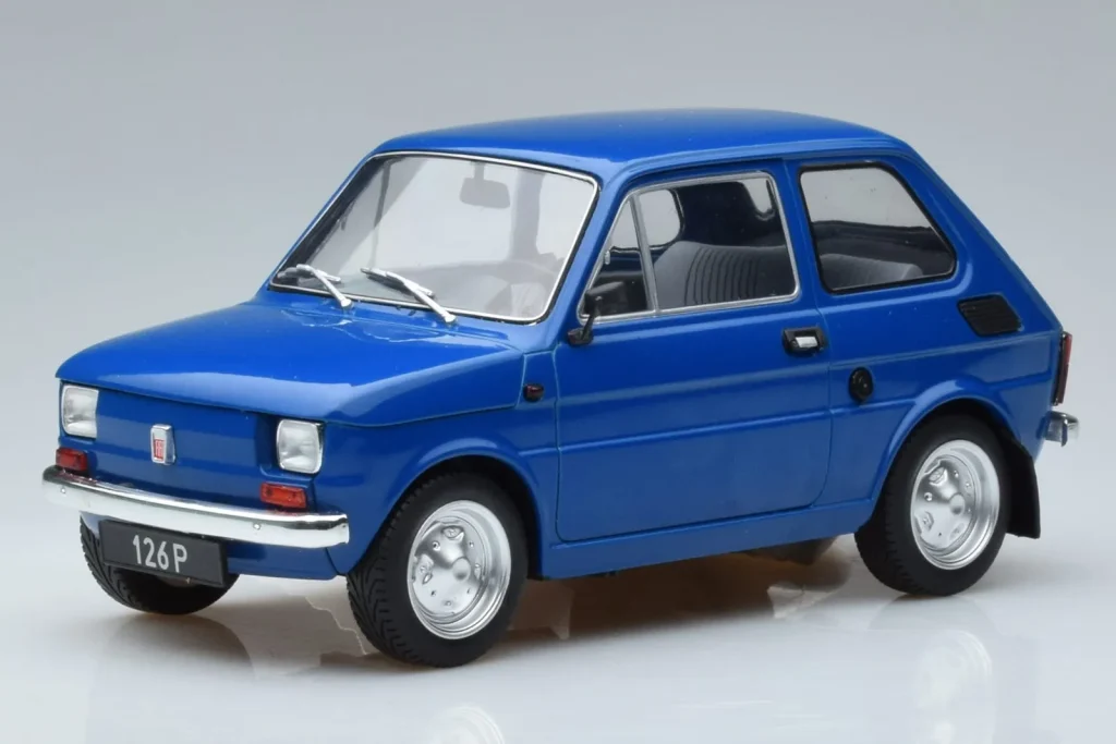 โมเดลรถ 1:18 Fiat 126P สีน้ำเงิน MCG