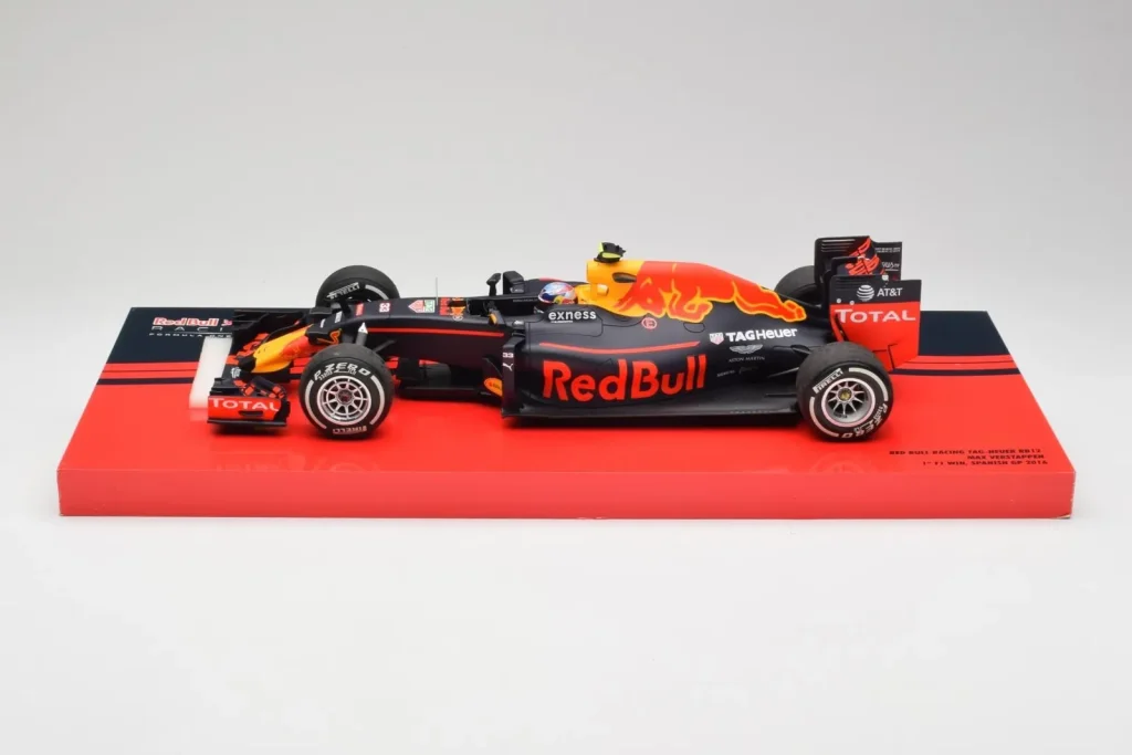 Model 1:18 Red Bull RB12 #33 M. Verstappen Spain GP Winner year 2016 Minichamps [147160533]