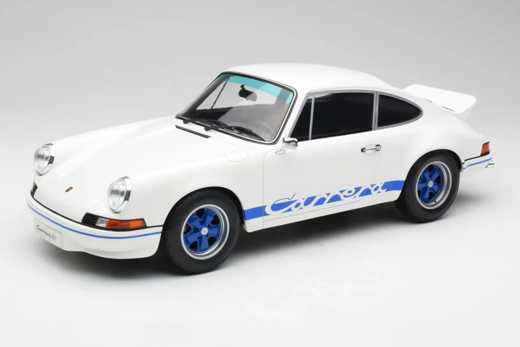 โมเดลรถ 1:12 Porsche 911 2.7 RS Grand Prix สีขาว GT Spirit
