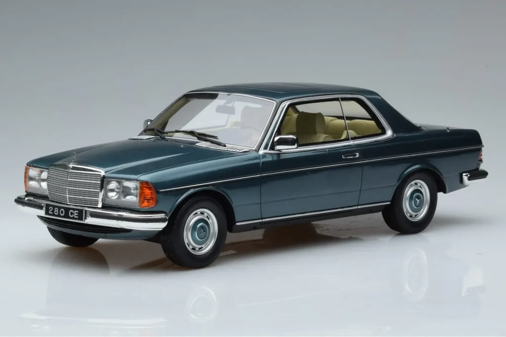 Model 1:18 Mercedes 280 CE C123 blue Otto