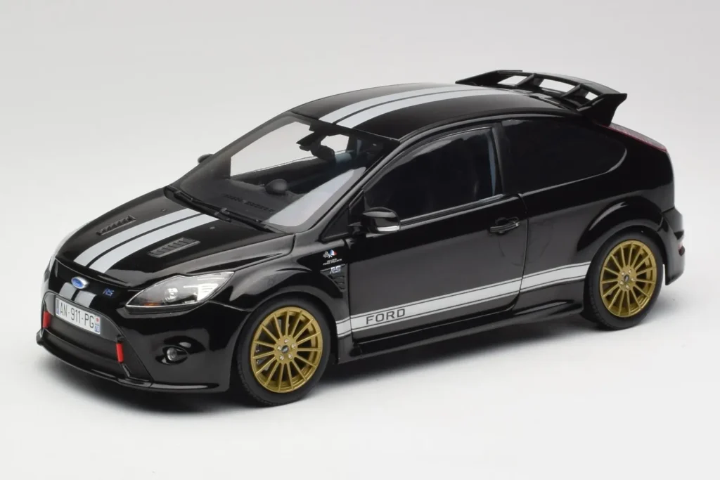 โมเดลรถ 1:18 Ford Focus RS LM Classic Edition Panther Black Ford Mk II Tribute ปี 1966 Minichamps (มือสอง)
