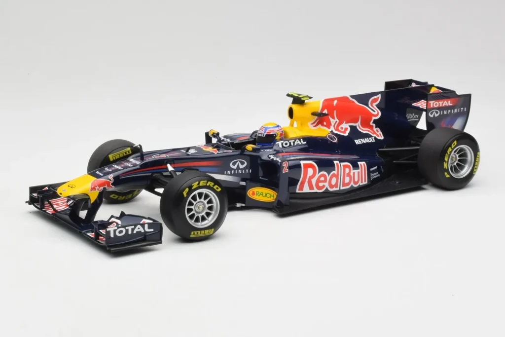 โมเดลรถ 1:18 Red Bull RB5 #14 M. Webber Chinese GP 2nd ปี 2009 Minichamps (มือสอง)
