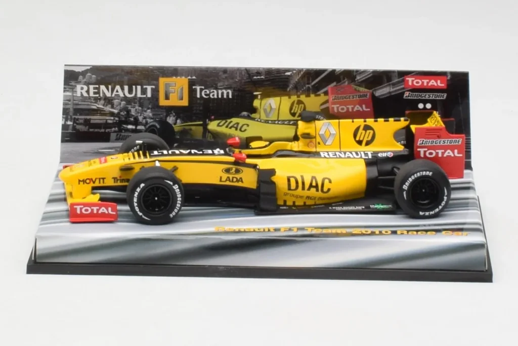 โมเดลรถ 1:43 Renault R30 #10 R. Kubica F1 Showcar ปี 2010 Minichamps (มือสอง)