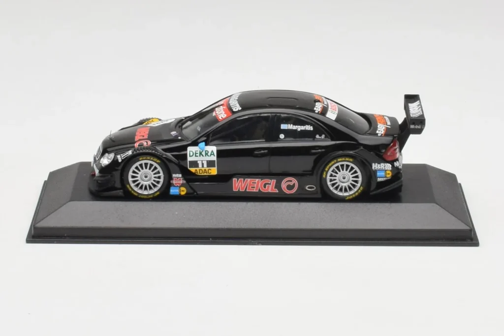 โมเดลรถ 1:43 Mercedes C-Class W203 #11 A. Margaritis DTM ปี 2006 Minichamps (มือสอง)