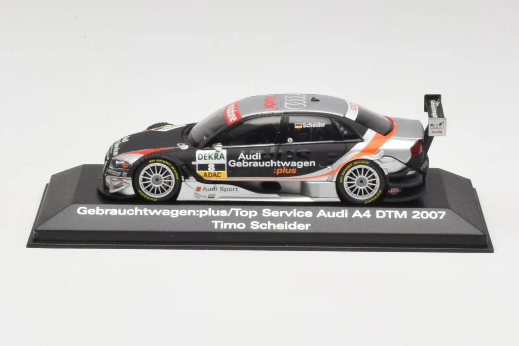 โมเดลรถ 1:43 Audi A4 B7 #8 T. Scheider DTM ปี 2007 Minichamps (มือสอง)
