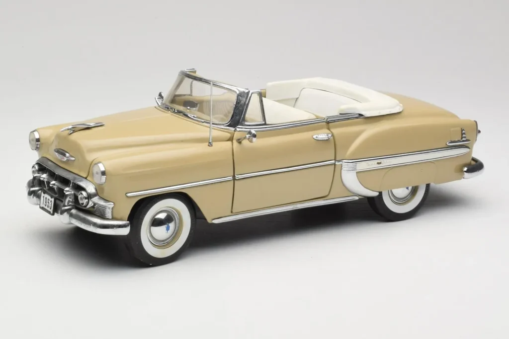 โมเดลรถ 1:18 Chevrolet Bel Air Convertible Cream Sun Star (มือสอง)