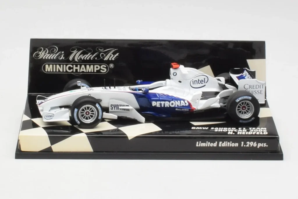 โมเดลรถ 1:43 BMW Sauber F1.06 #16 N. Heidfeld F1 ปี 2006 Minichamps (มือสอง)