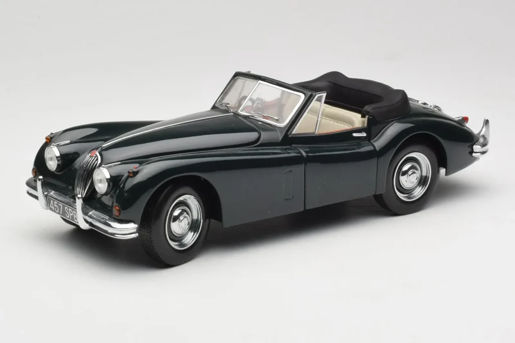 โมเดลรถ 1:18 Jaguar XK140 Drophead Coupe สีดำ Sun Star (มือสอง)