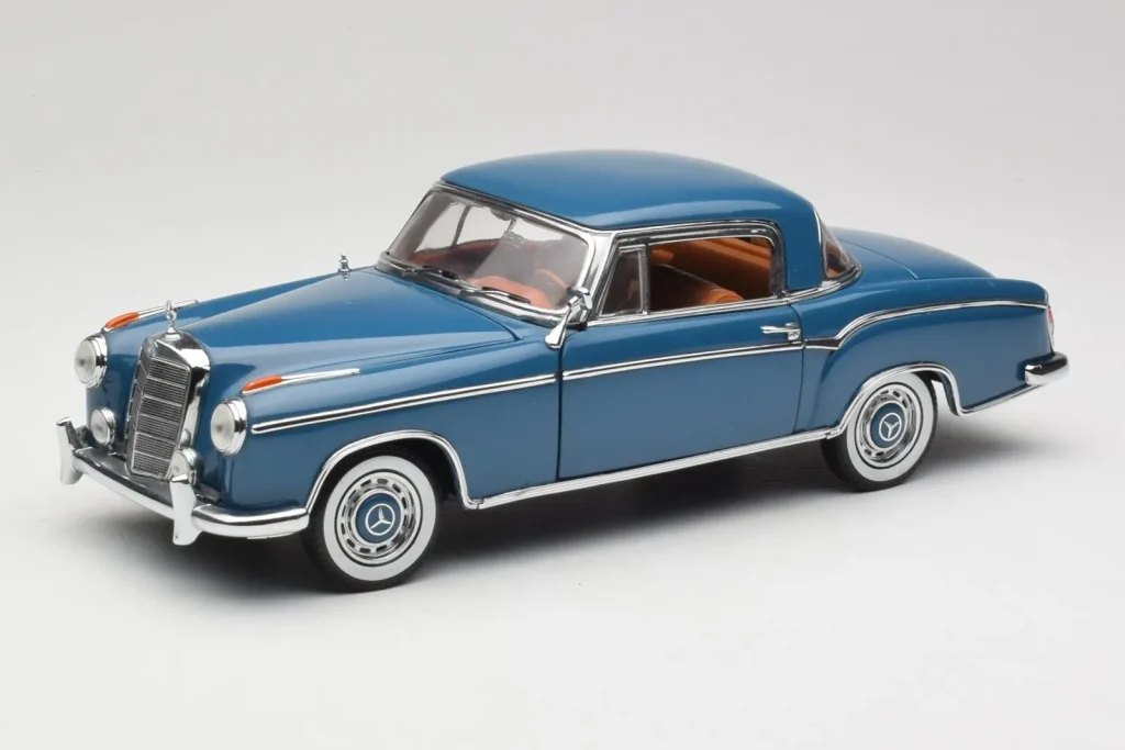 โมเดลรถ 1:18 Mercedes 220 SE W128 สีน้ำเงิน Sun Star (มือสอง)