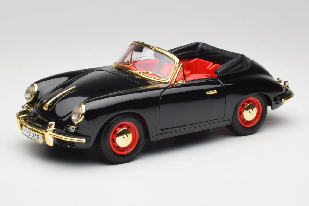 โมเดลรถ 1:18 Porsche 356B Cabriolet สีดำ Bburago (มือสอง)