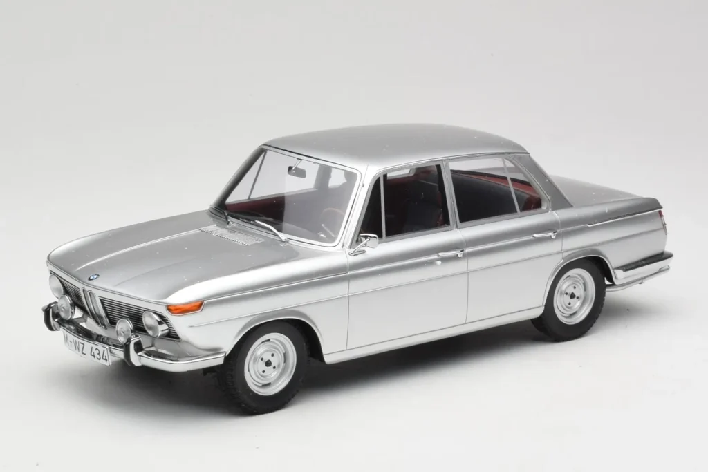 车型 1:18 BMW 1800 Ti 银色 Minichamps