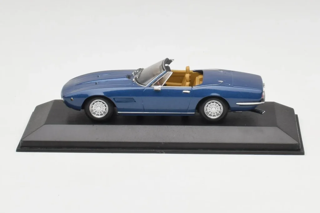 โมเดลรถ 1:43 Maserati Ghibli Spyder สีน้ำเงิน Minichamps (มือสอง)