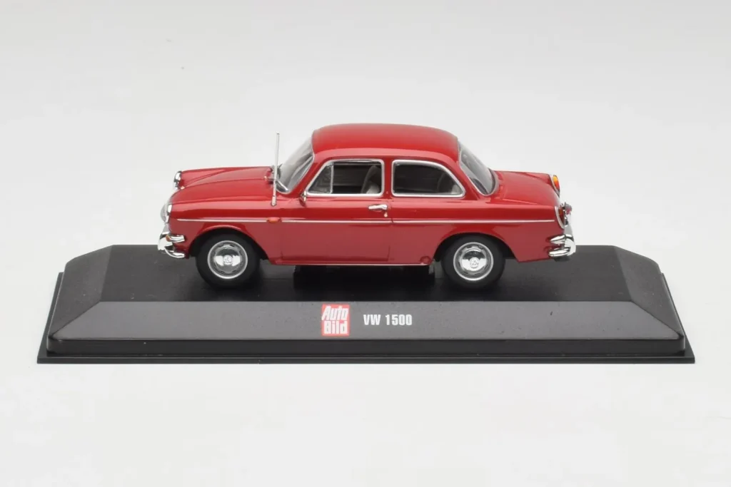 โมเดลรถ 1:43 Volkswagen 1500 Ruby สีแดง Minichamps (มือสอง)
