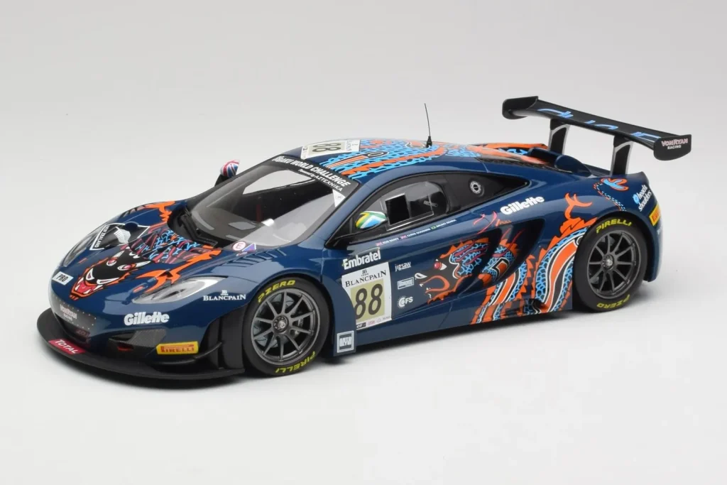 车型 1:18 McLaren 12C GT3 #88 Von Ryan Racing A. Barff / T. Goodwin / B. Senna Spa 24 Hours 年 2013 Minichamps