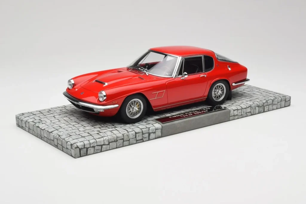 โมเดลรถ 1:18 Maserati Mistral สีแดง Minichamps (มือสอง)