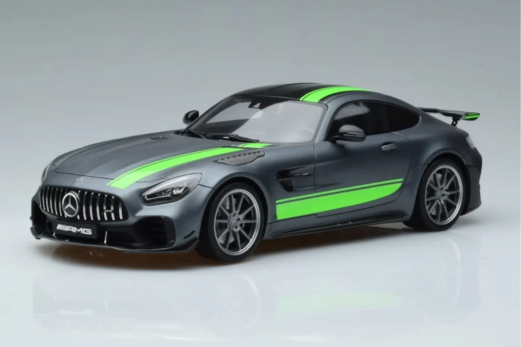 โมเดลรถ 1:18 Mercedes AMG GT R Pro Selenite สีเทา GT Spirit (มือสอง)