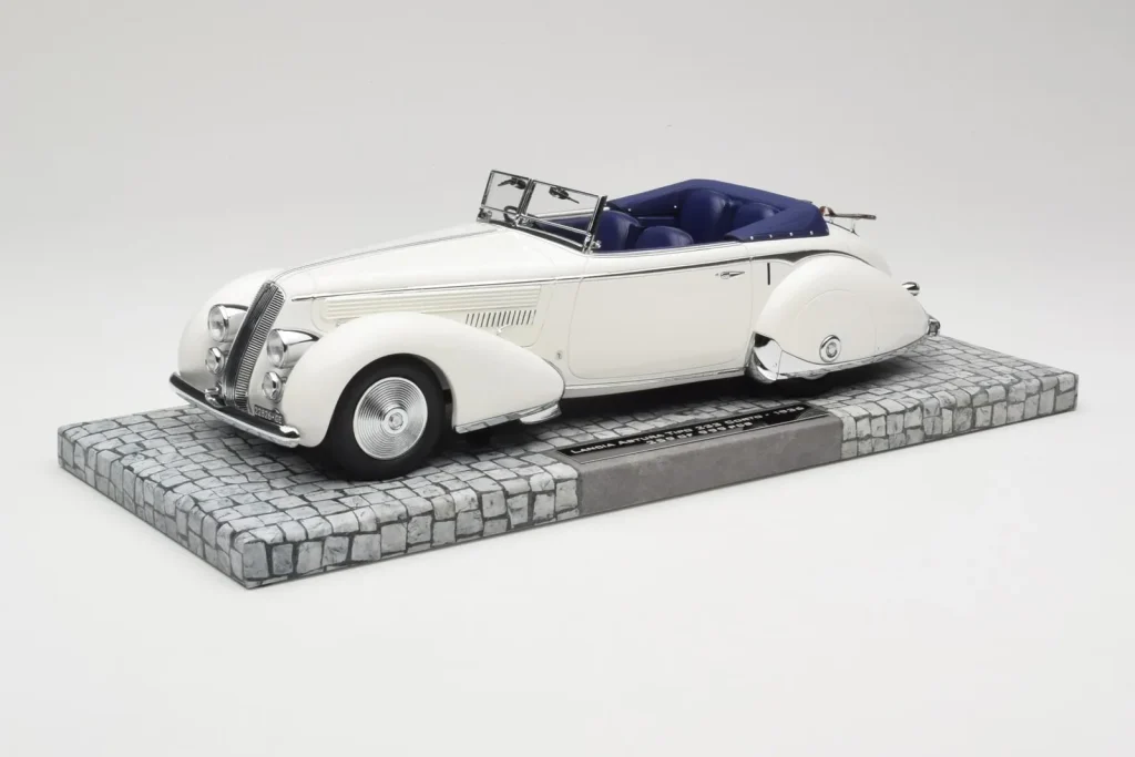 Model 1:18 Lancia Astura Tipo 233 Corto white Minichamps