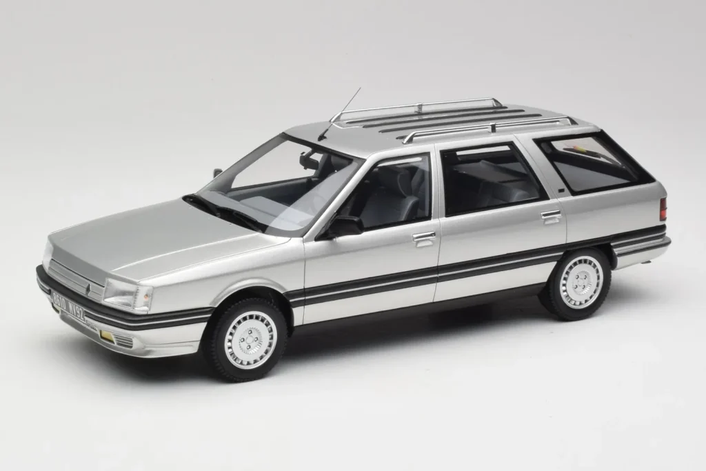 โมเดลรถ 1:18 Renault 21 Nevada สีเงินเมทัลลิก Otto