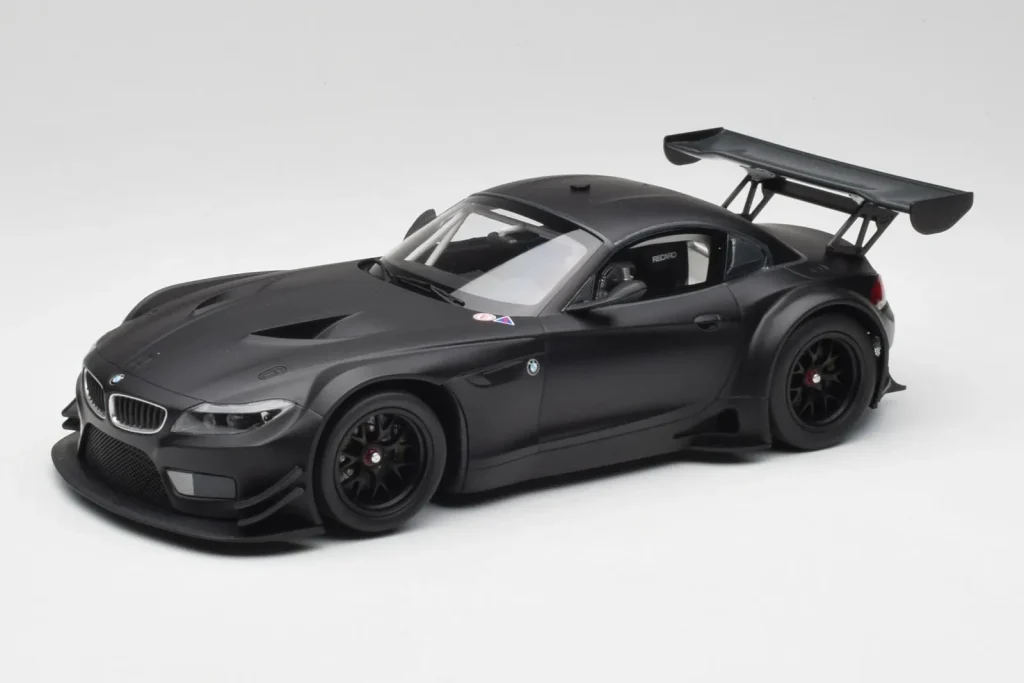 Model 1:18 BMW Z4 E89 GT3 Matt Black Minichamps