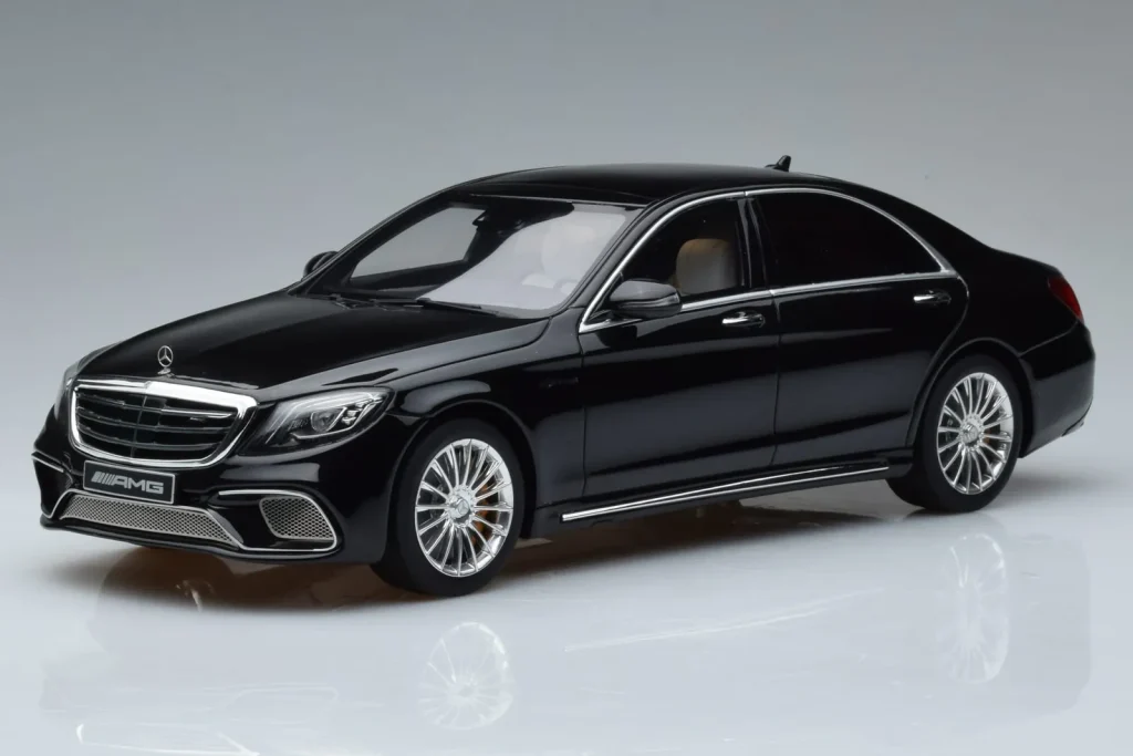 Model 1:18 Mercedes AMG S65 W222 Black GT Spirit [GT228]