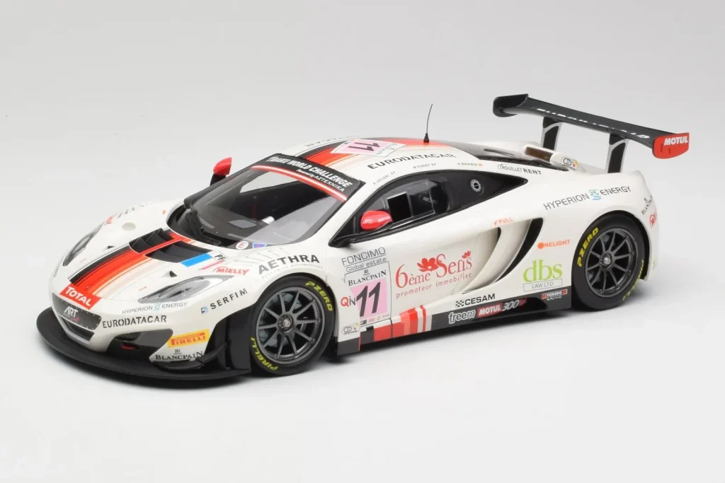 โมเดลรถ 1:18 McLaren 12C GT3 #11 Art Grand Prix C. Leclerc / N. Parisy / A. Soucek Spa 24 Hours ปี 2013 Minichamps (มือสอง)