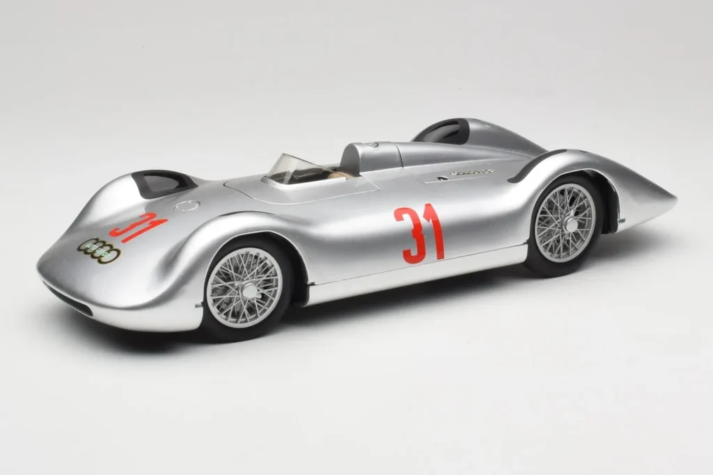 车型 1:18 Auto Union Typ C Stromlinie #31 B. Rosemeyer 1937 银色 Revell