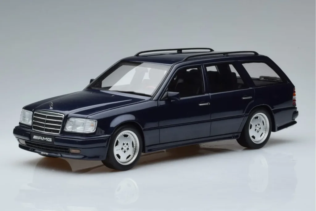 Model 1:18 Mercedes E36 AMG S124 blue Otto
