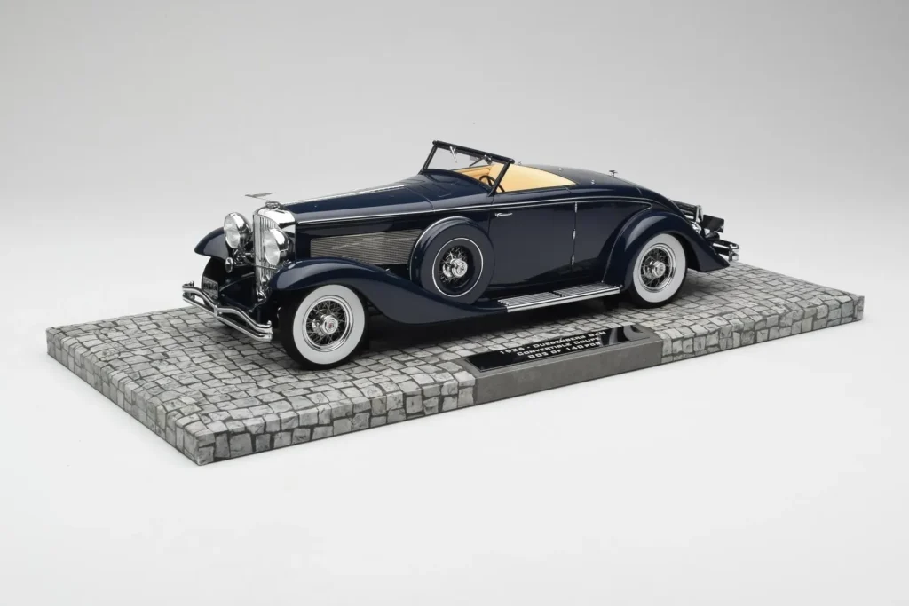 车型 1:18 Duesenberg SJN Convertible Coupe Midnight 蓝色 Minichamps