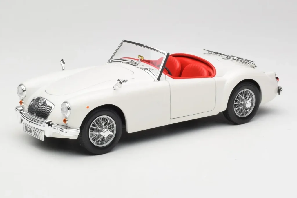 车型 1:18 MGA Roadster Old English 白色 Revell