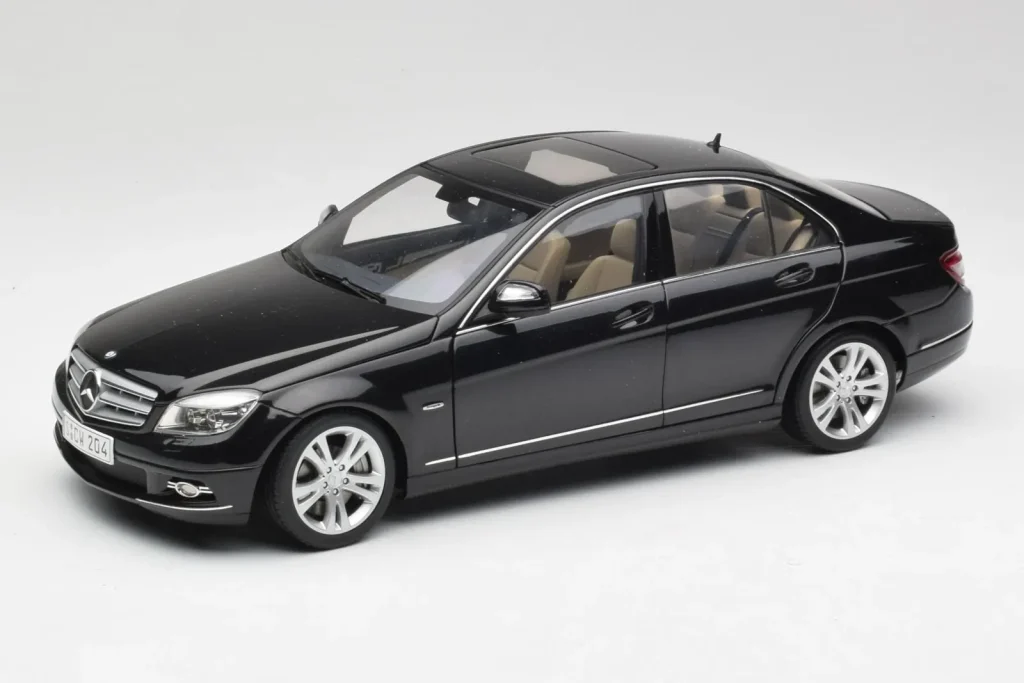 车型 1:18 Mercedes C-Class W204 Avantgarde Obsidian 黑色 AUTOart