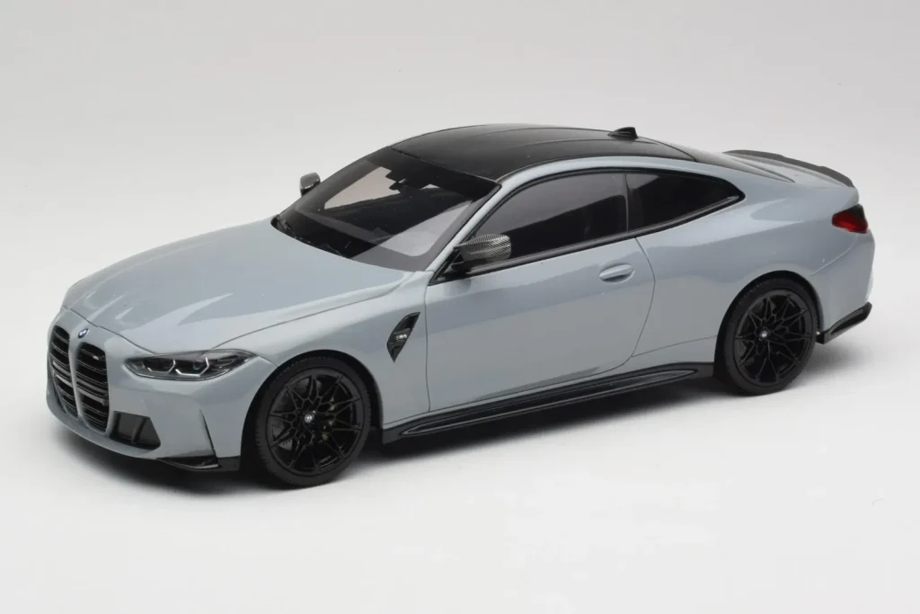 Model 1:18 BMW M4 G82 Brooklyn Grey Minichamps