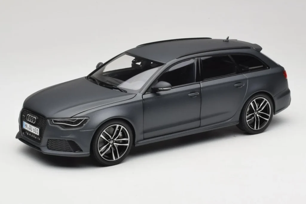 โมเดลรถ 1:18 Audi RS6 C7 Avant Matt สีเทา Minichamps (มือสอง)