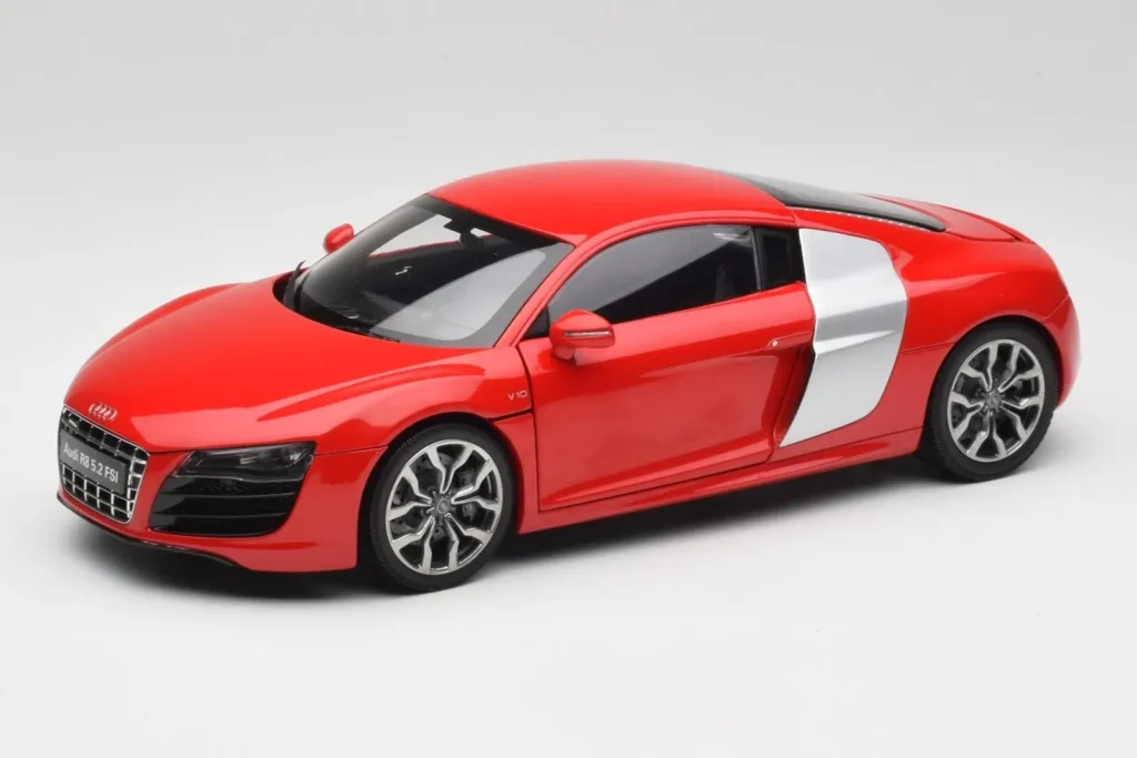 โมเดลรถ 1:18 Audi R8 V10 Brilliant สีแดง Kyosho (มือสอง)