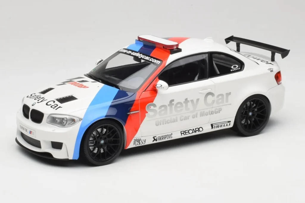 车型 1:18 BMW 1M Coupe E82 Safety Car MotoGP 年 2011 Minichamps