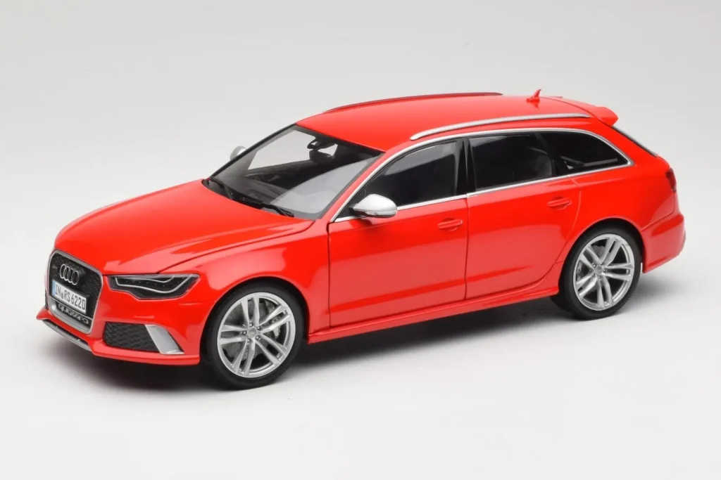 โมเดลรถ 1:18 Audi RS6 C7 Avant สีแดง Minichamps (มือสอง)